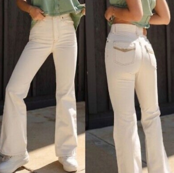 Levi's Cream Flare & Wide Leg Jeans - Picture 1 of 10